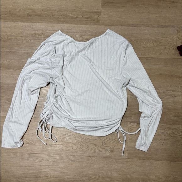 Cider White Ruched Long Sleeve Blouse - Picture 2 of 4
